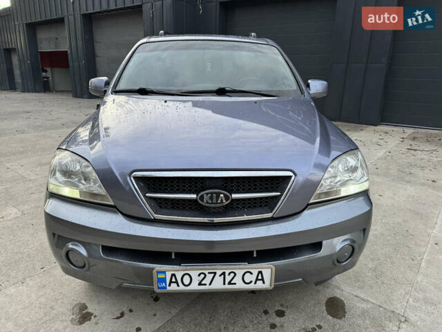 Серый Киа Соренто, объемом двигателя 2.5 л и пробегом 250 тыс. км за 7700 $, фото 1 на Automoto.ua