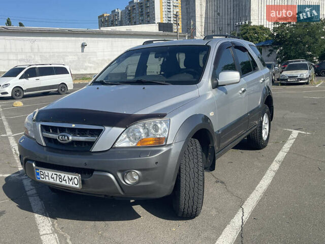 Сірий Кіа Соренто, об'ємом двигуна 2.5 л та пробігом 239 тис. км за 9900 $, фото 1 на Automoto.ua