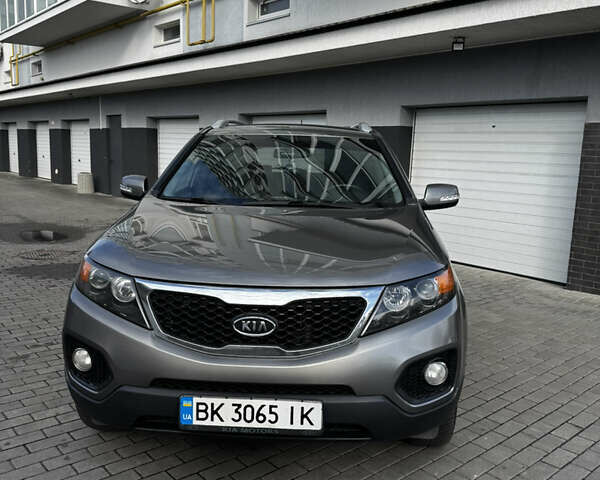 Кіа Соренто 2009 у Рівному на Automoto.ua Сірий Кіа Соренто, об'ємом двигуна 2.2 л та пробігом 265 тис. км за 12500 $, фото 1 на Automoto.ua