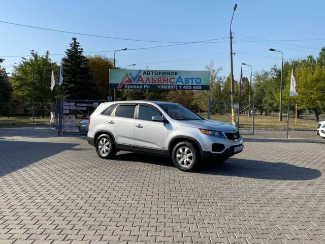 Серый Киа Соренто, объемом двигателя 2.4 л и пробегом 272 тыс. км за 11500 $, фото 1 на Automoto.ua