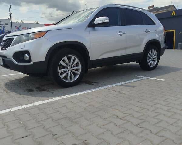 Серый Киа Соренто, объемом двигателя 2.2 л и пробегом 230 тыс. км за 13499 $, фото 1 на Automoto.ua