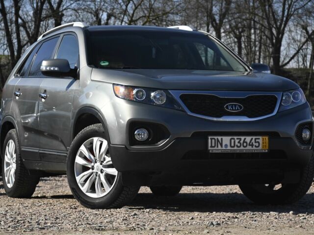Серый Киа Соренто, объемом двигателя 2.2 л и пробегом 209 тыс. км за 12999 $, фото 1 на Automoto.ua