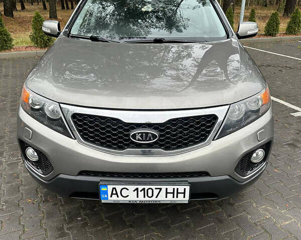Серый Киа Соренто, объемом двигателя 2.2 л и пробегом 280 тыс. км за 11500 $, фото 1 на Automoto.ua
