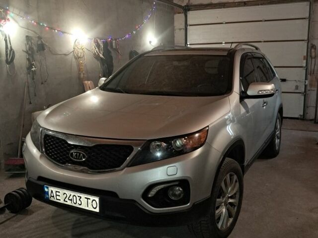 Серый Киа Соренто, объемом двигателя 2.4 л и пробегом 280 тыс. км за 8500 $, фото 1 на Automoto.ua