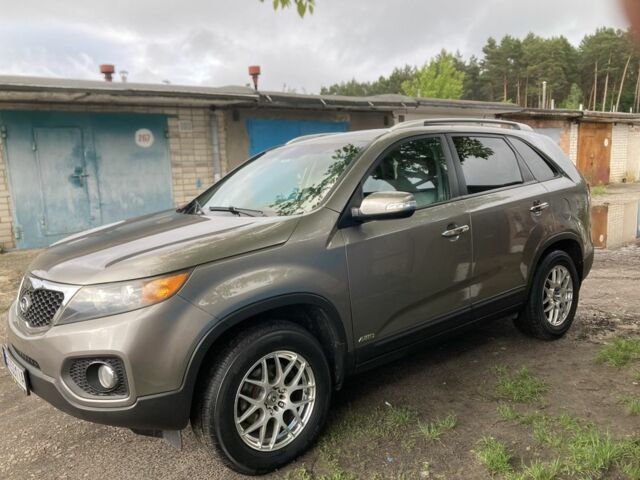 Серый Киа Соренто, объемом двигателя 2.4 л и пробегом 240 тыс. км за 9500 $, фото 1 на Automoto.ua