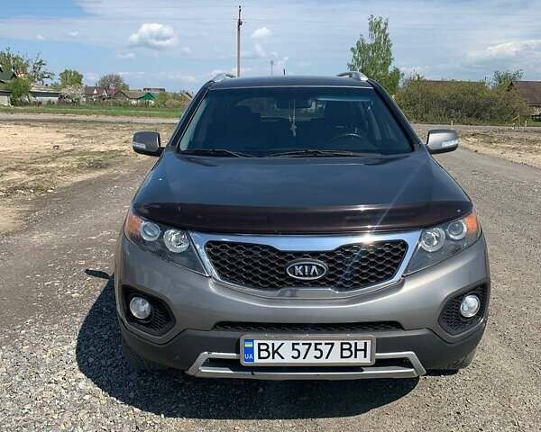 Серый Киа Соренто, объемом двигателя 2.2 л и пробегом 292 тыс. км за 13000 $, фото 1 на Automoto.ua