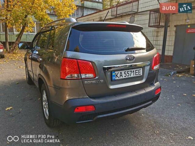 Серый Киа Соренто, объемом двигателя 2.4 л и пробегом 277 тыс. км за 11300 $, фото 1 на Automoto.ua