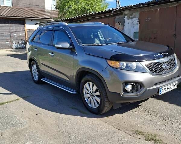 Сірий Кіа Соренто, об'ємом двигуна 2.4 л та пробігом 215 тис. км за 10500 $, фото 1 на Automoto.ua
