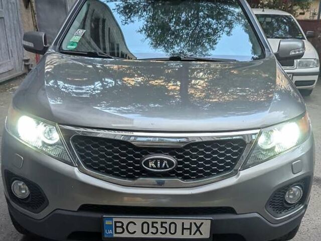 Серый Киа Соренто, объемом двигателя 2.2 л и пробегом 201 тыс. км за 13950 $, фото 1 на Automoto.ua