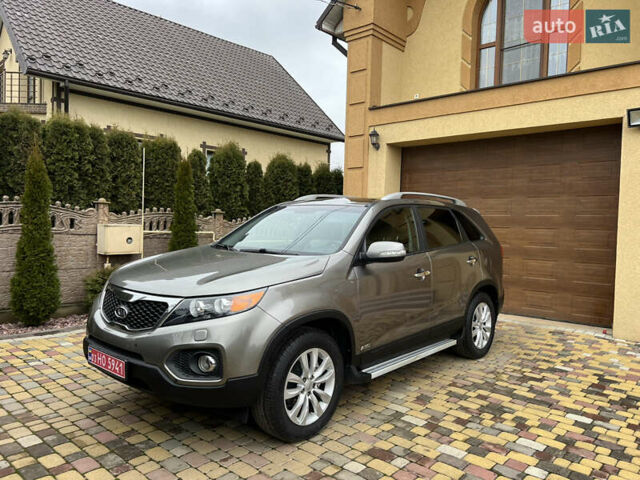 Сірий Кіа Соренто, об'ємом двигуна 2.2 л та пробігом 210 тис. км за 13800 $, фото 1 на Automoto.ua