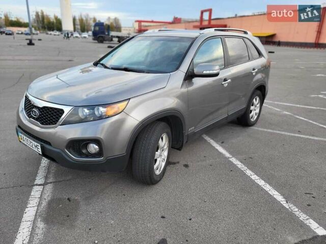 Серый Киа Соренто, объемом двигателя 2.2 л и пробегом 207 тыс. км за 13500 $, фото 1 на Automoto.ua