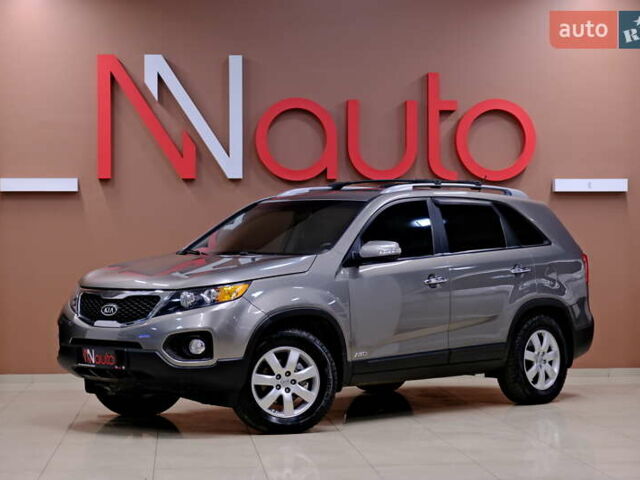 Серый Киа Соренто, объемом двигателя 2.4 л и пробегом 180 тыс. км за 11900 $, фото 1 на Automoto.ua