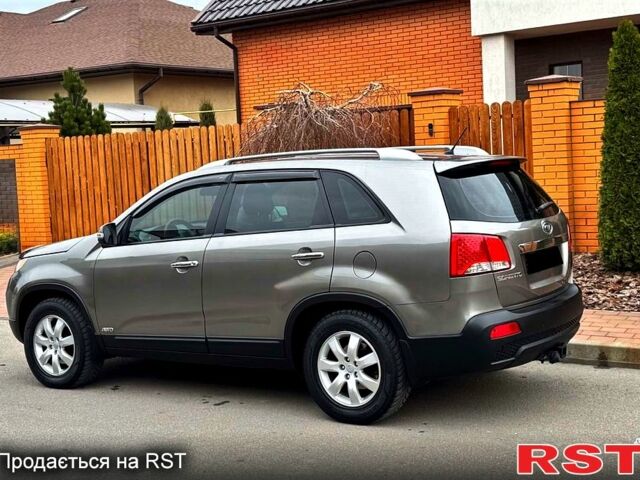 Серый Киа Соренто, объемом двигателя 24 л и пробегом 134 тыс. км за 14900 $, фото 1 на Automoto.ua