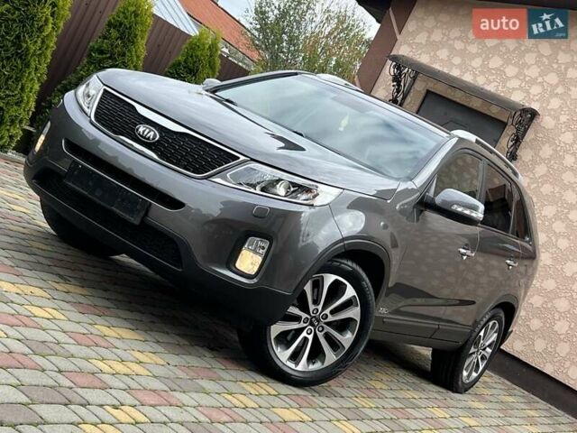 Киа Соренто 2014 в Ивано-Франковске на Automoto.ua Серый Киа Соренто, объемом двигателя 2.2 л и пробегом 221 тыс. км за 17499 $, фото 1 на Automoto.ua