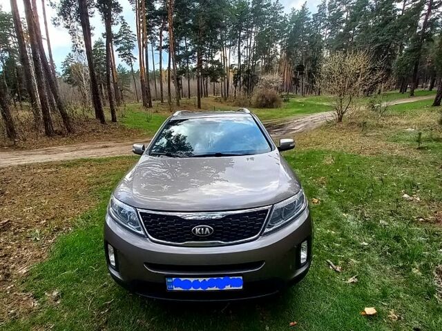 Серый Киа Соренто, объемом двигателя 24 л и пробегом 304 тыс. км за 14300 $, фото 1 на Automoto.ua