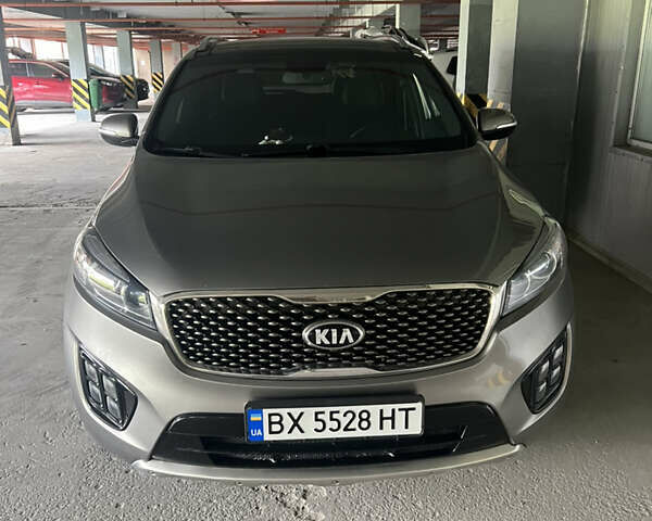 Киа Соренто 2015 в Хмельницком на Automoto.ua Серый Киа Соренто, объемом двигателя 3.34 л и пробегом 143 тыс. км за 19000 $, фото 1 на Automoto.ua