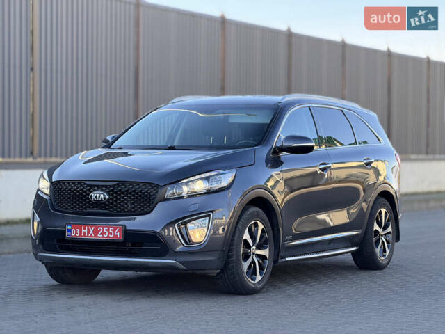 Сірий Кіа Соренто, об'ємом двигуна 2 л та пробігом 238 тис. км за 17899 $, фото 1 на Automoto.ua