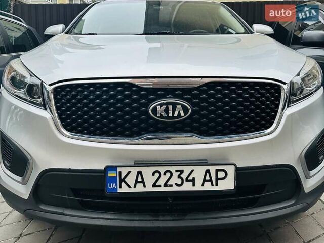 Серый Киа Соренто, объемом двигателя 2.36 л и пробегом 181 тыс. км за 14000 $, фото 1 на Automoto.ua