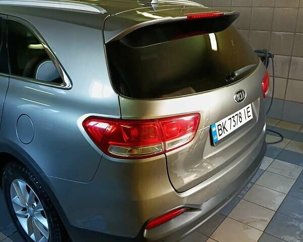 Серый Киа Соренто, объемом двигателя 2.4 л и пробегом 178 тыс. км за 14900 $, фото 1 на Automoto.ua