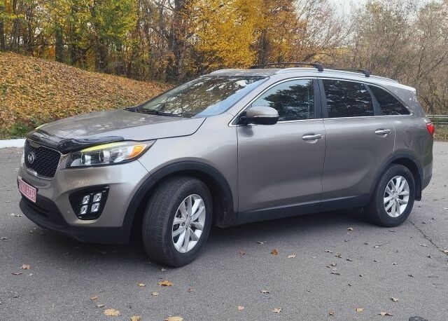 Серый Киа Соренто, объемом двигателя 2.4 л и пробегом 189 тыс. км за 15999 $, фото 1 на Automoto.ua