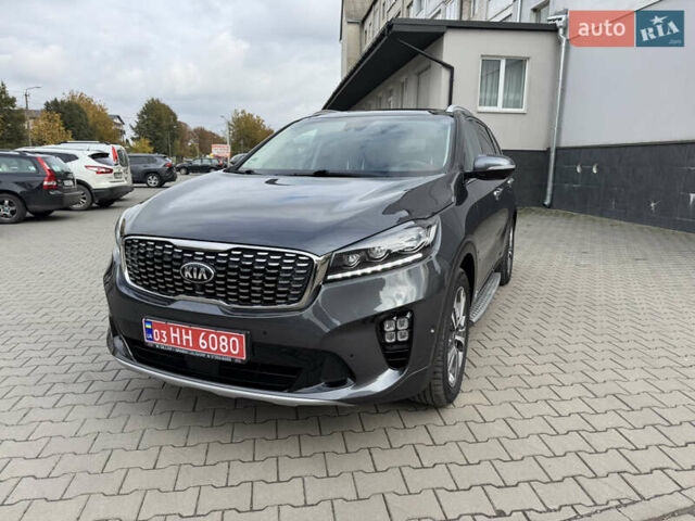 Серый Киа Соренто, объемом двигателя 2.2 л и пробегом 140 тыс. км за 29500 $, фото 1 на Automoto.ua