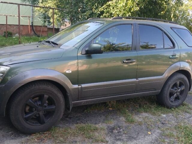 Зеленый Киа Соренто, объемом двигателя 2.5 л и пробегом 300 тыс. км за 3500 $, фото 1 на Automoto.ua