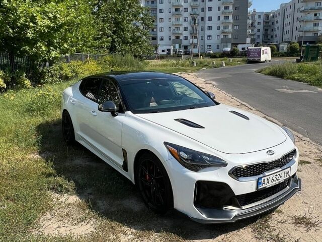 Белый Киа Stinger, объемом двигателя 3.34 л и пробегом 47 тыс. км за 28000 $, фото 1 на Automoto.ua