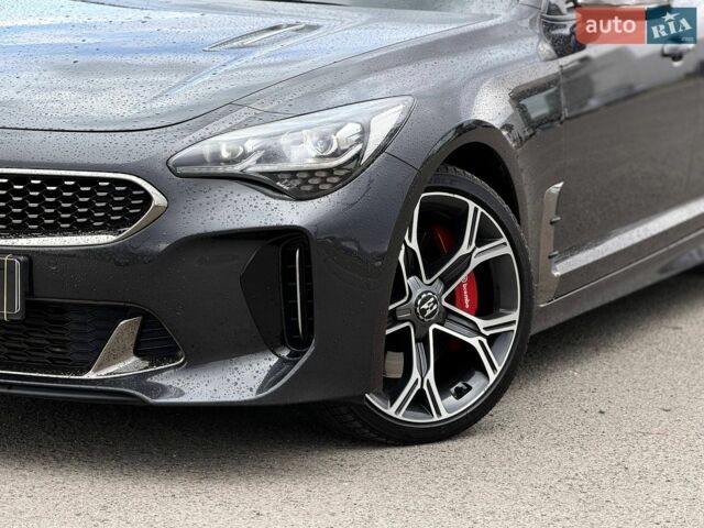Черный Киа Stinger, объемом двигателя 3.34 л и пробегом 55 тыс. км за 24000 $, фото 1 на Automoto.ua