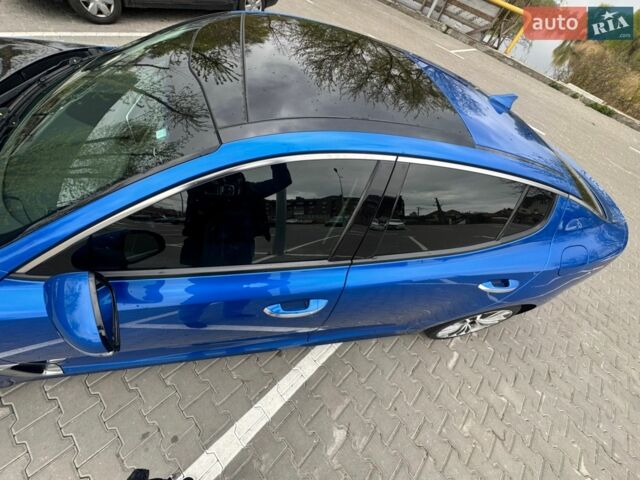 Синій Кіа Stinger, об'ємом двигуна 2 л та пробігом 95 тис. км за 21500 $, фото 1 на Automoto.ua