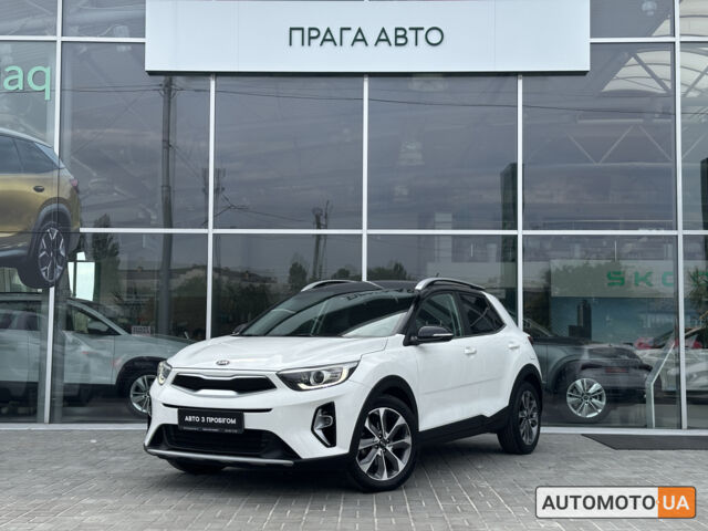 Білий Кіа Stonic, об'ємом двигуна 1.4 л та пробігом 32 тис. км за 18400 $, фото 1 на Automoto.ua