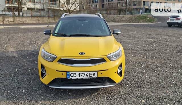 Киа Stonic, объемом двигателя 1.4 л и пробегом 34 тыс. км за 18500 $, фото 1 на Automoto.ua