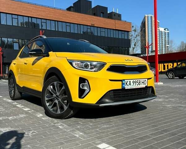 Жовтий Кіа Stonic, об'ємом двигуна 1.37 л та пробігом 17 тис. км за 19950 $, фото 1 на Automoto.ua