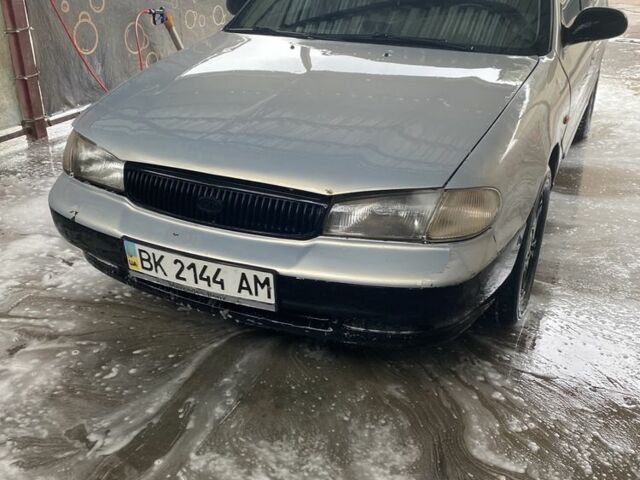 Серый Киа Stonic, объемом двигателя 2 л и пробегом 230 тыс. км за 2100 $, фото 1 на Automoto.ua