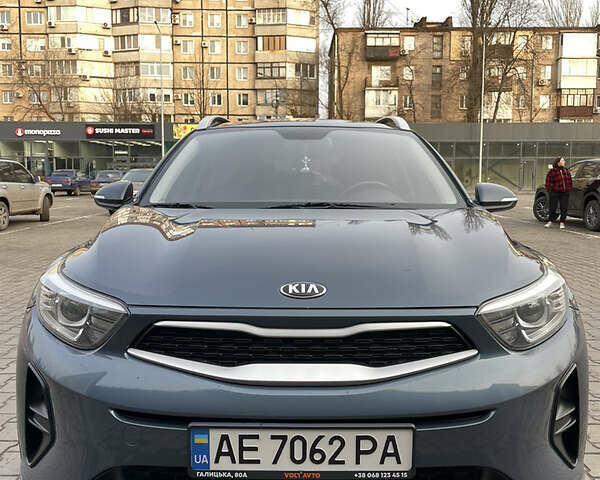 Синій Кіа Stonic, об'ємом двигуна 1.6 л та пробігом 200 тис. км за 14500 $, фото 1 на Automoto.ua