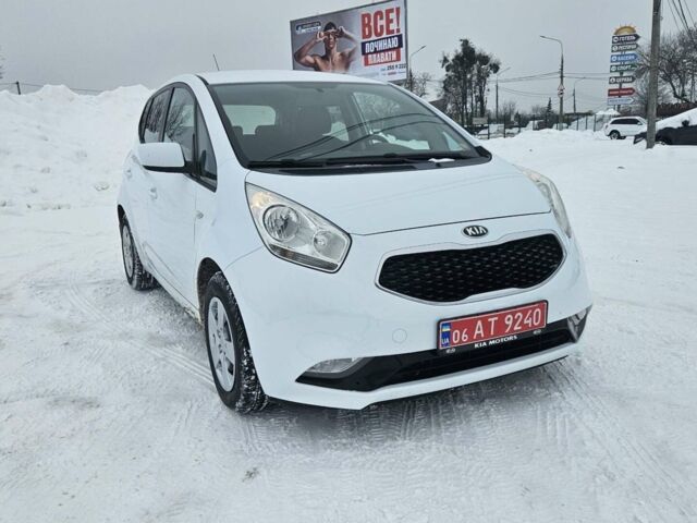 Белый Киа Венга, объемом двигателя 1.4 л и пробегом 114 тыс. км за 10400 $, фото 1 на Automoto.ua