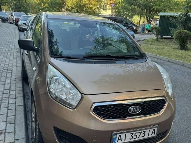 Бежевий Кіа Венга, об'ємом двигуна 1.4 л та пробігом 300 тис. км за 5316 $, фото 1 на Automoto.ua