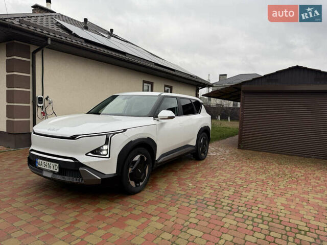 Белый Киа EV5, объемом двигателя 0 л и пробегом 19 тыс. км за 27000 $, фото 1 на Automoto.ua
