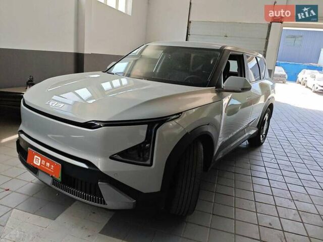Киа EV5 2023 в Львове на Automoto.ua Серый Киа EV5, объемом двигателя 0 л и пробегом 23 тыс. км за 23500 $, фото 1 на Automoto.ua