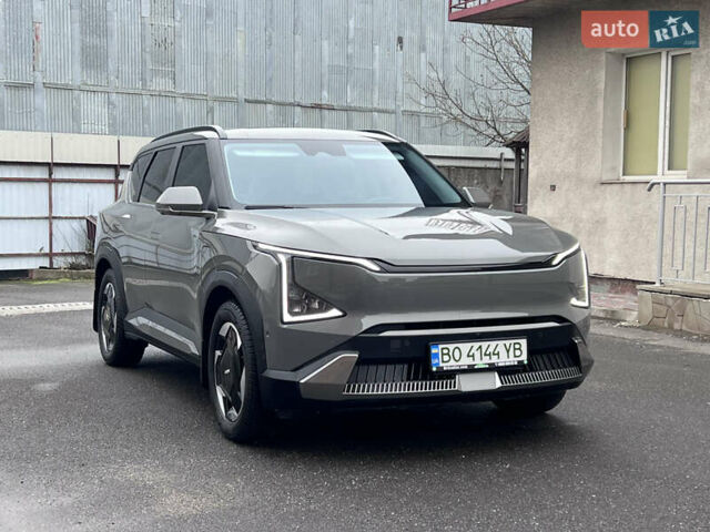 Серый Киа EV5, объемом двигателя 0 л и пробегом 32 тыс. км за 27500 $, фото 1 на Automoto.ua