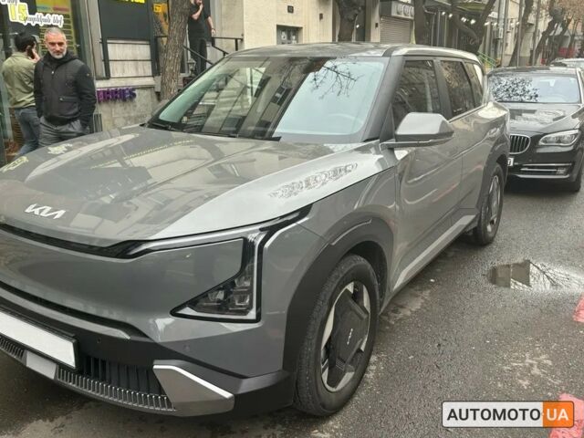 Серый Киа EV5, объемом двигателя 0 л и пробегом 0 тыс. км за 29700 $, фото 1 на Automoto.ua