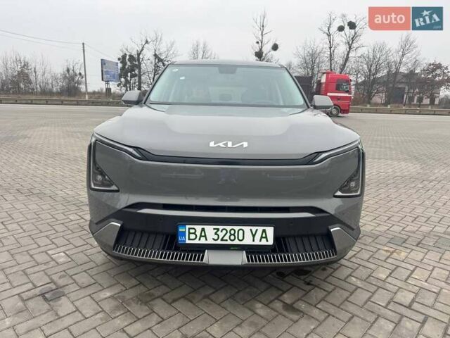 Сірий Кіа EV5, об'ємом двигуна 0 л та пробігом 1 тис. км за 32000 $, фото 1 на Automoto.ua