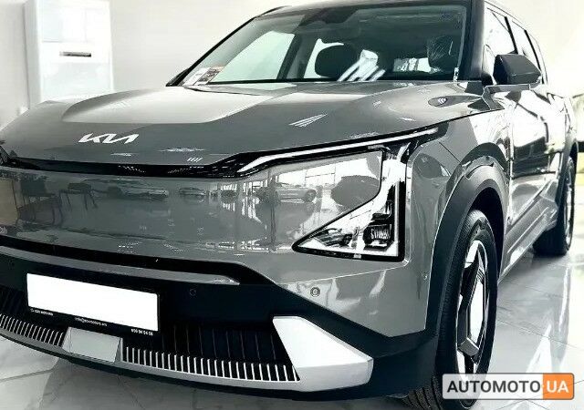 Серый Киа EV5, объемом двигателя 0 л и пробегом 0 тыс. км за 34400 $, фото 1 на Automoto.ua