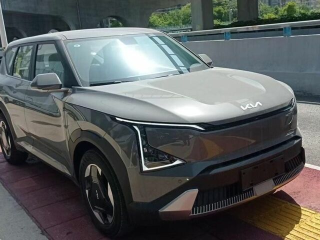 Сірий Кіа EV5, об'ємом двигуна 0 л та пробігом 1 тис. км за 25500 $, фото 1 на Automoto.ua