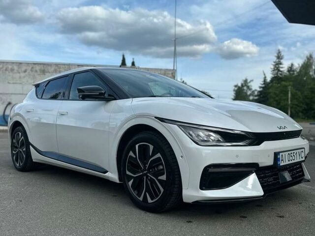 Белый Киа EV6, объемом двигателя 0 л и пробегом 78 тыс. км за 25500 $, фото 1 на Automoto.ua