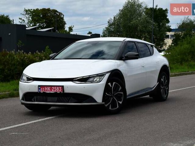 Белый Киа EV6, объемом двигателя 0 л и пробегом 59 тыс. км за 28700 $, фото 1 на Automoto.ua