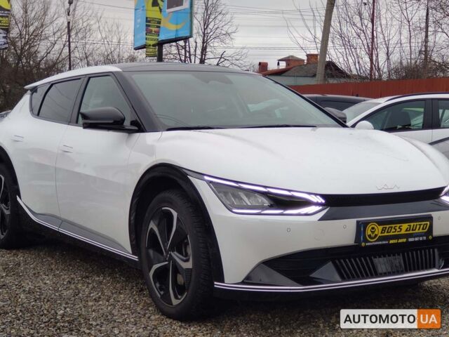 Белый Киа EV6, объемом двигателя 77 л и пробегом 20 тыс. км за 36650 $, фото 1 на Automoto.ua