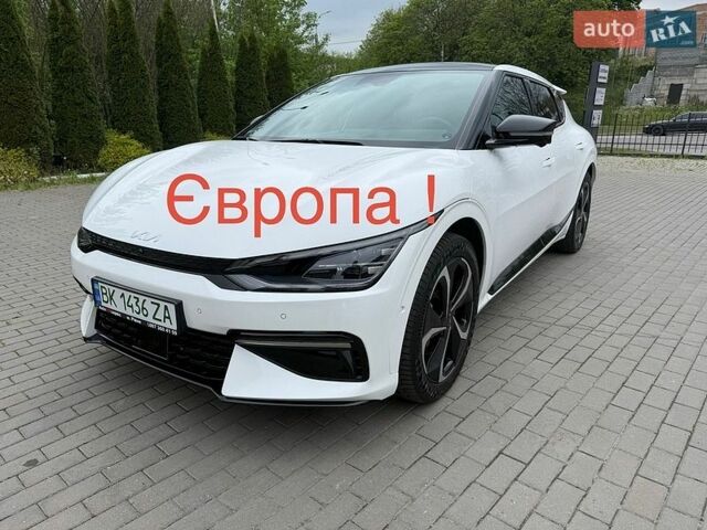 Белый Киа EV6, объемом двигателя 0 л и пробегом 36 тыс. км за 34500 $, фото 1 на Automoto.ua