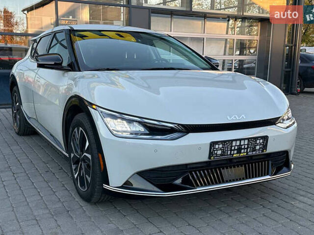 Бежевый Киа EV6, объемом двигателя 0 л и пробегом 112 тыс. км за 24500 $, фото 1 на Automoto.ua