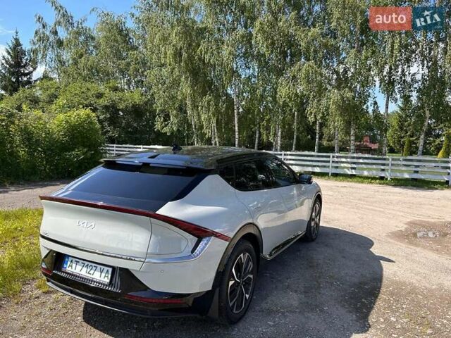 Бежевый Киа EV6, объемом двигателя 0 л и пробегом 50 тыс. км за 23500 $, фото 1 на Automoto.ua