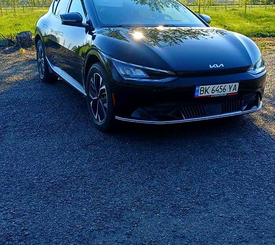 Чорний Кіа EV6, об'ємом двигуна 0 л та пробігом 6 тис. км за 24300 $, фото 1 на Automoto.ua